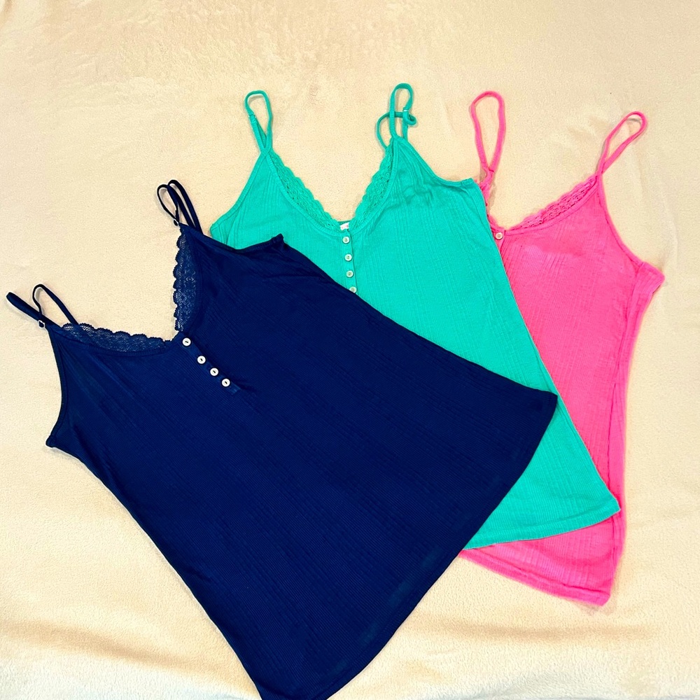 NWT🌟 Victoria’s Secret Camisole Bundle Set